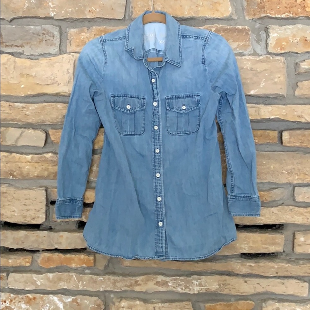Fitted 1969 Chambray Button-Down - image 1